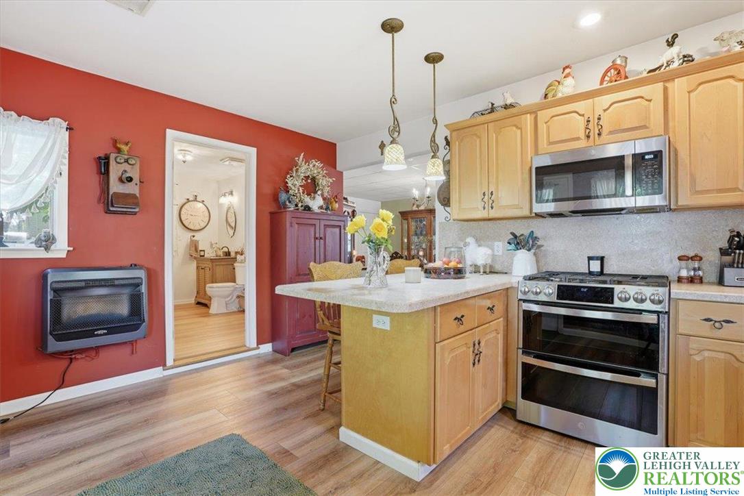4880 Little Gap Road Kunkletown, PA 18058 - Photo 24 of 100 A well-appointed kitchen features a practical layout and bright accents.