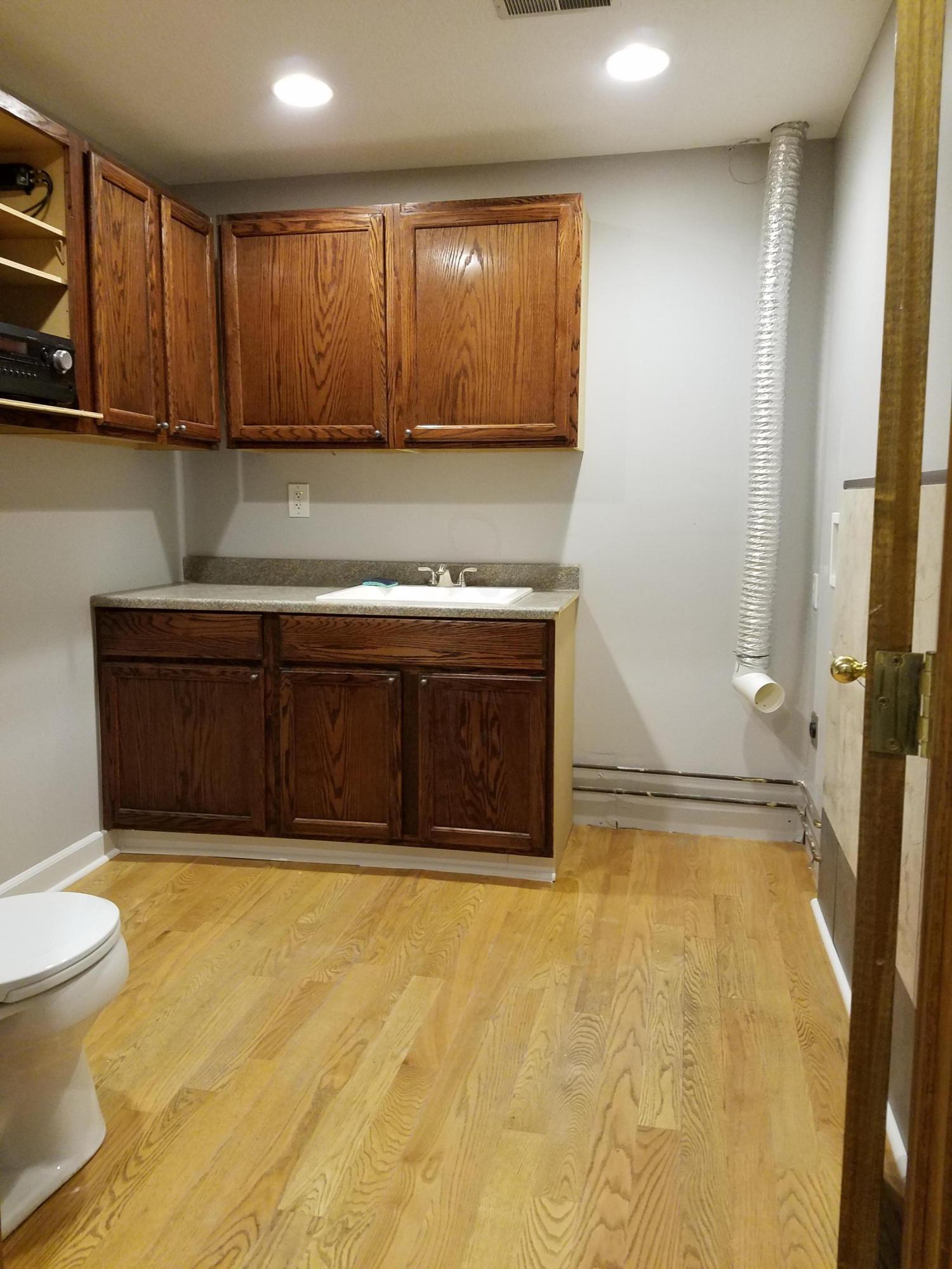 545 South Hampton Road Columbus, OH 43213 - Photo 15 of 32