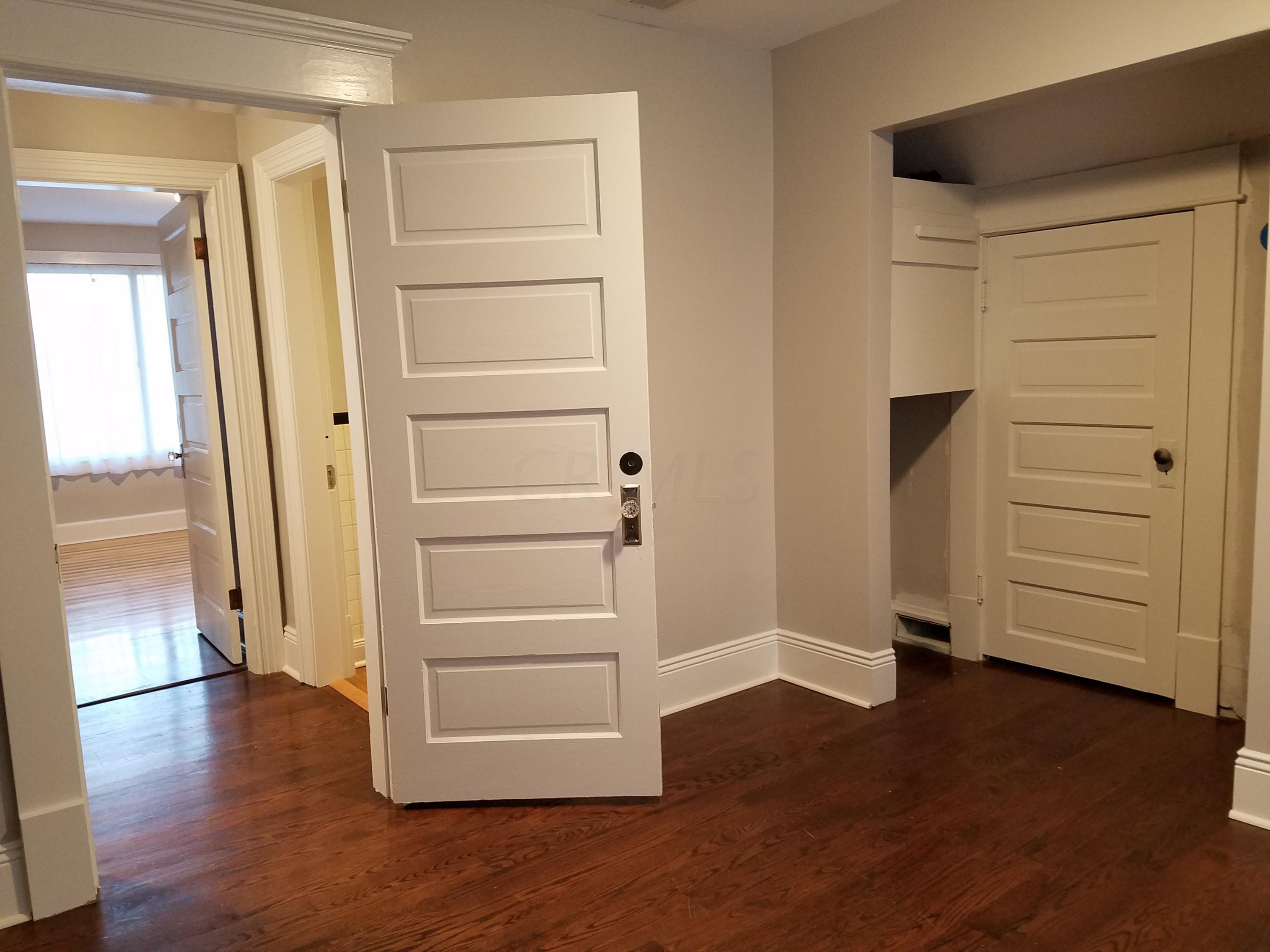 545 South Hampton Road Columbus, OH 43213 - Photo 24 of 32