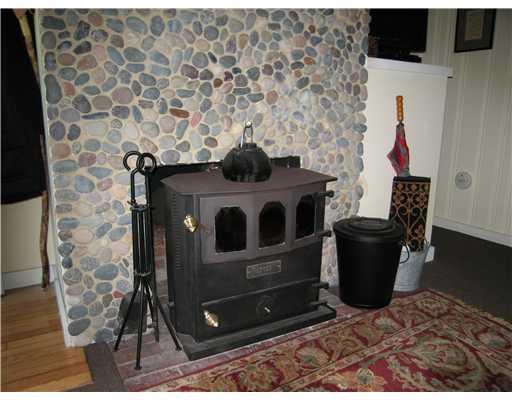537 Ferry Road, Unit 4 Saco, ME 04072 - Photo 6 of 12 Living Room.