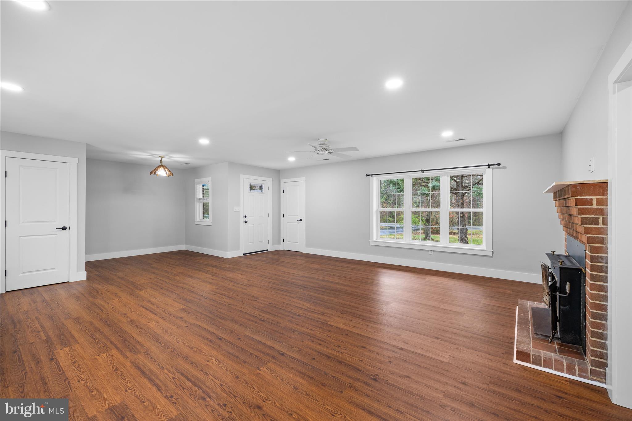 24163 Old Meadow Road Seaford, DE 19973 - Photo 19 of 98 Spacious living room with wide open layout