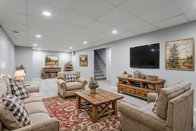 $358,900 | 6835 Kay Boer Drive, Jenison, MI 49428