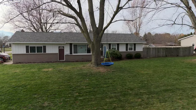 $358,900 | 6835 Kay Boer Drive, Jenison, MI 49428