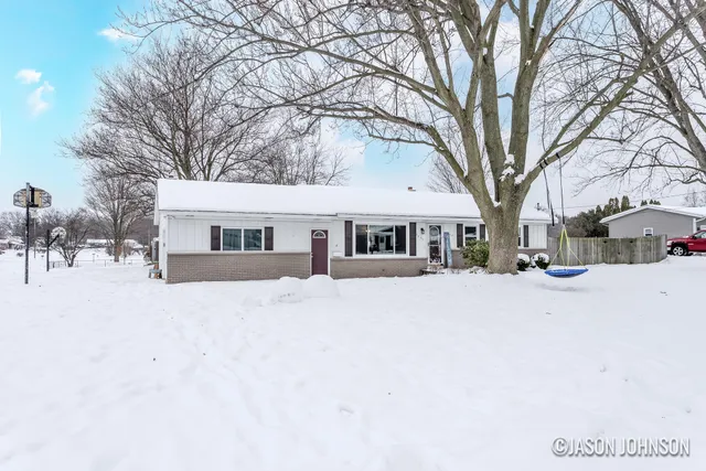 $358,900 | 6835 Kay Boer Drive, Jenison, MI 49428