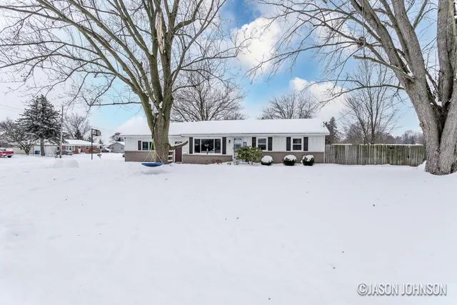 $358,900 | 6835 Kay Boer Drive, Jenison, MI 49428