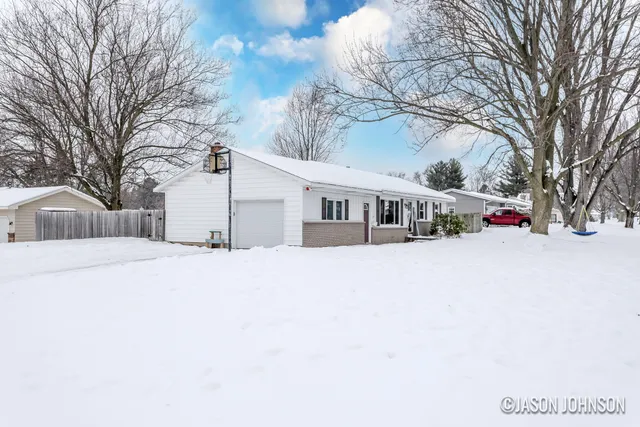 $358,900 | 6835 Kay Boer Drive, Jenison, MI 49428