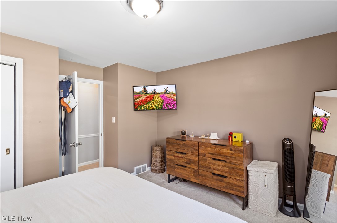 620 Bishop Road Cleveland, OH 44143 - Photo 14 of 23