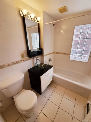 a view of outdoor kitchen