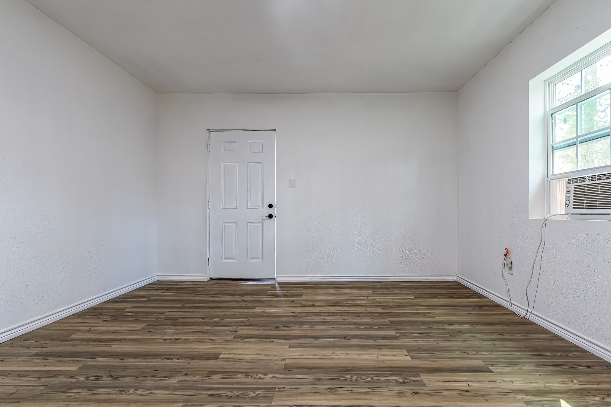 229 Bishop Street, Unit 9 Livingston, TX 77351 - Photo 2 of 16