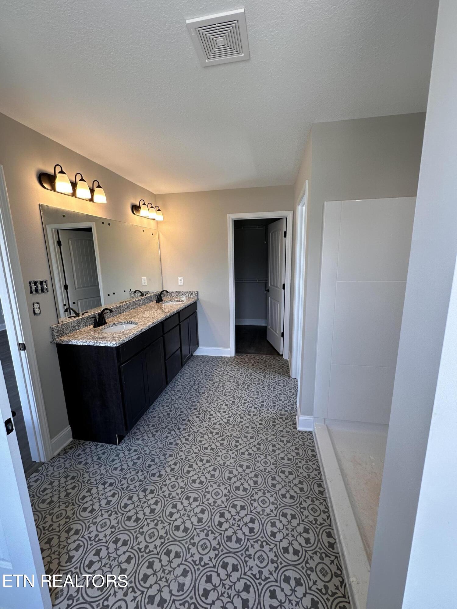 114 Songberry Street, Unit LOT 41F Oak Ridge, TN 37830 - Photo 14 of 42 En suite bathroom