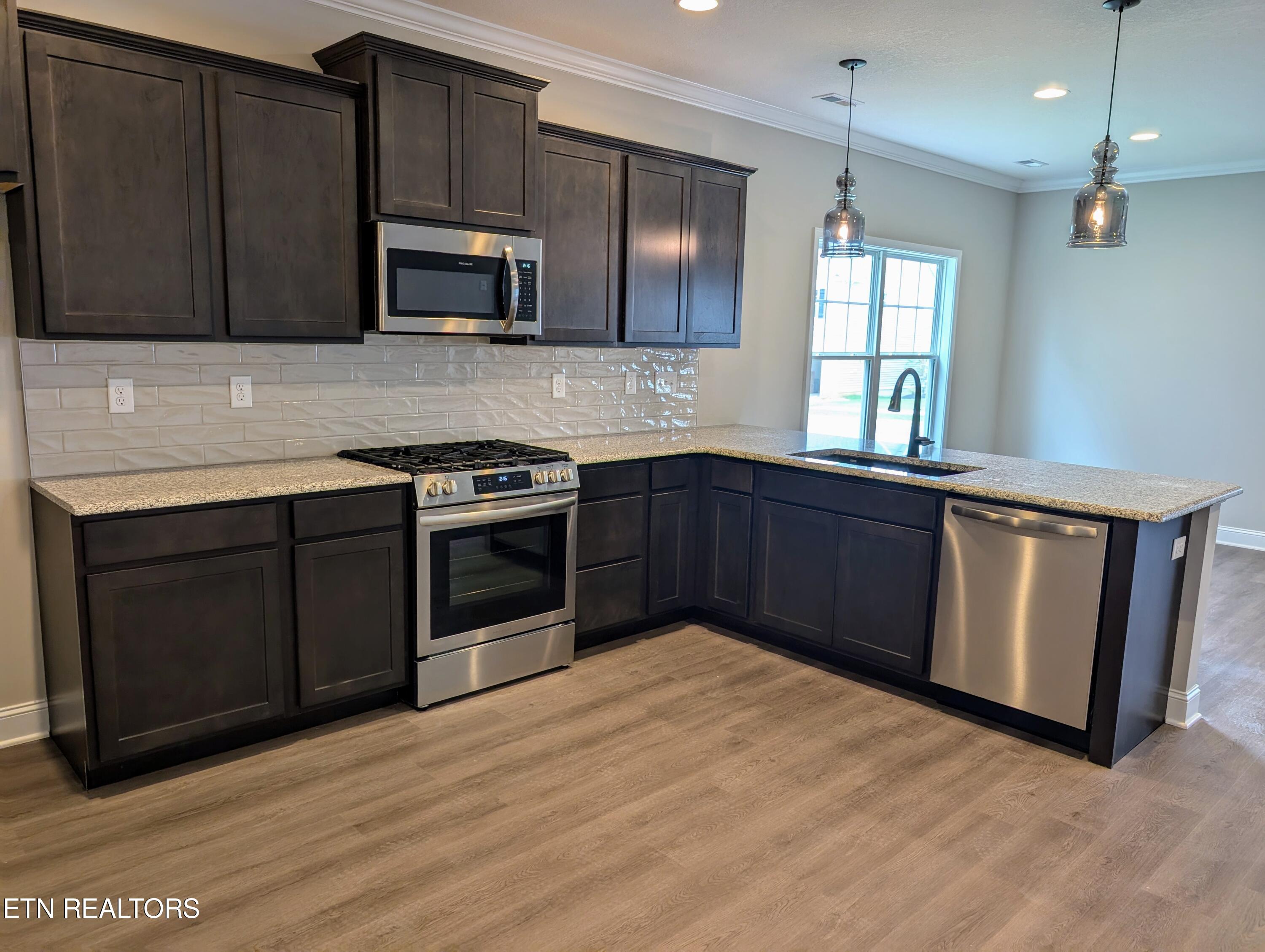 114 Songberry Street, Unit LOT 41F Oak Ridge, TN 37830 - Photo 7 of 42 Gas range