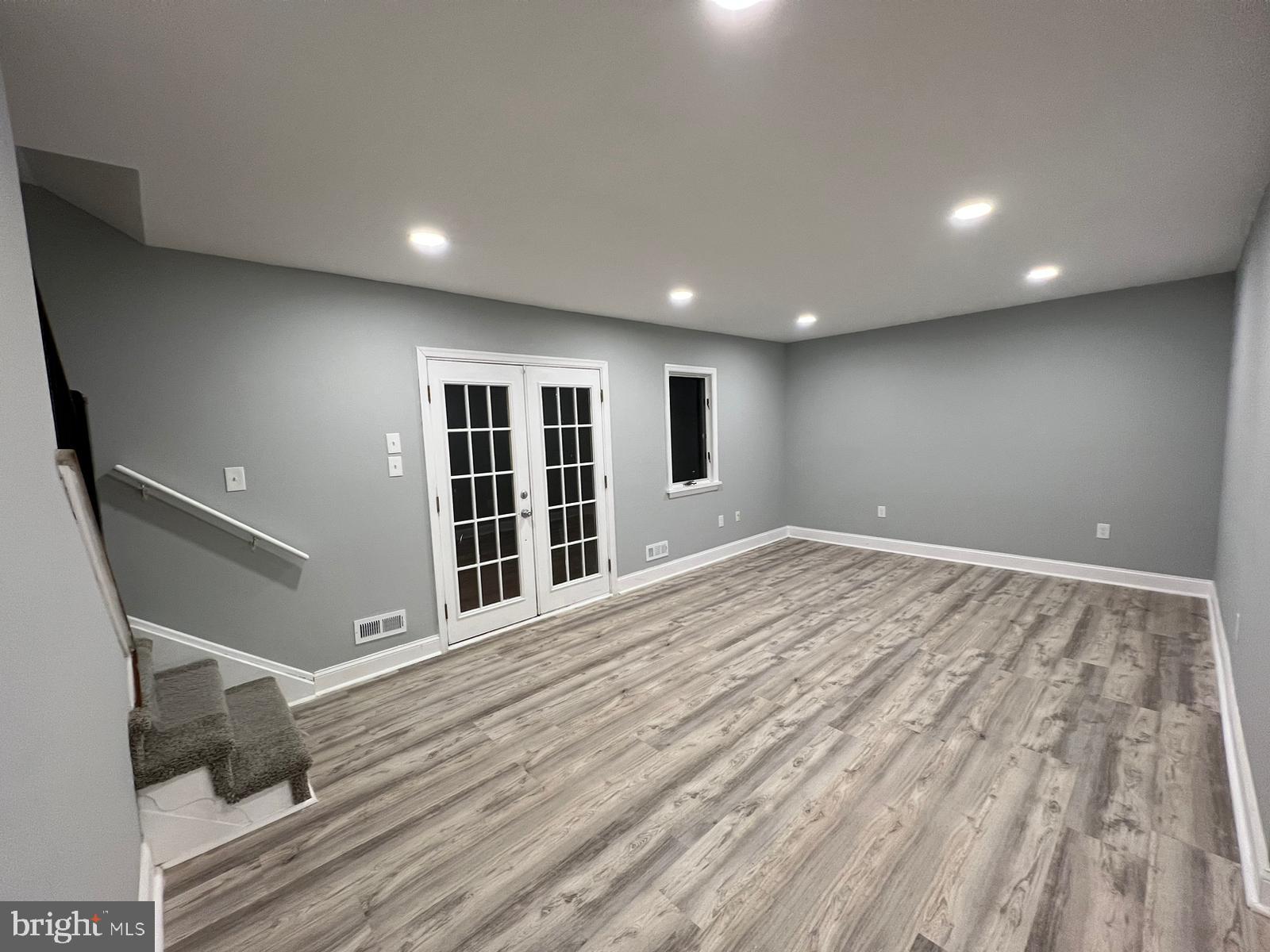 28 Stephanie Drive Bear, DE 19701 - Photo 2 of 10