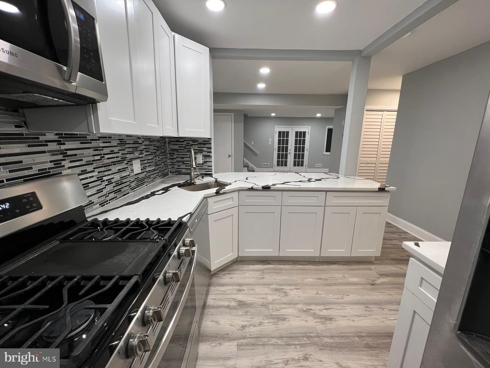 28 Stephanie Drive Bear, DE 19701 - Photo 3 of 10