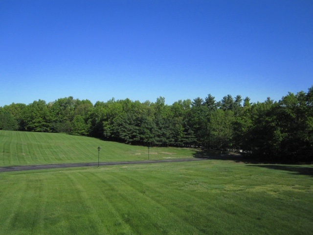 8 Vanden Road Merrimack, NH 03054 - Photo 1 of 4