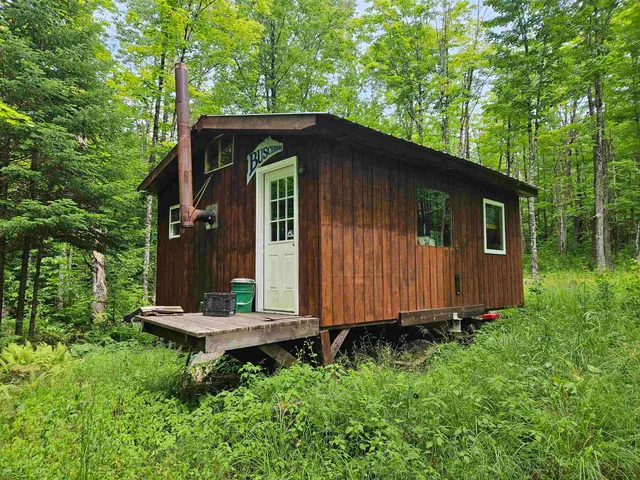 $249,900 | 1098 Toad Pond Road, Morgan, VT 05853