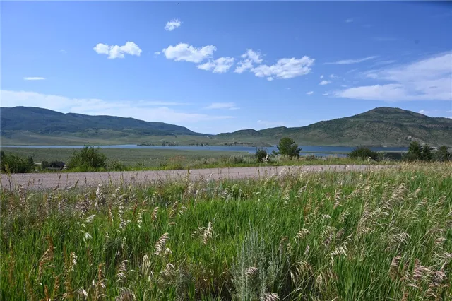 $634,900 | 23590 Young Creek Way, Oak Creek, CO 80467