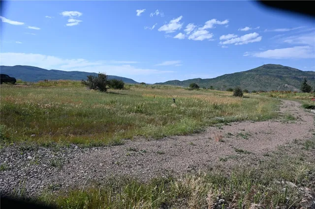 $634,900 | 23590 Young Creek Way, Oak Creek, CO 80467