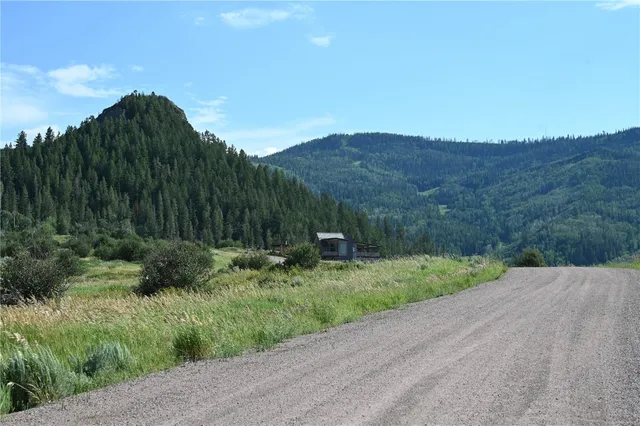 $634,900 | 23590 Young Creek Way, Oak Creek, CO 80467