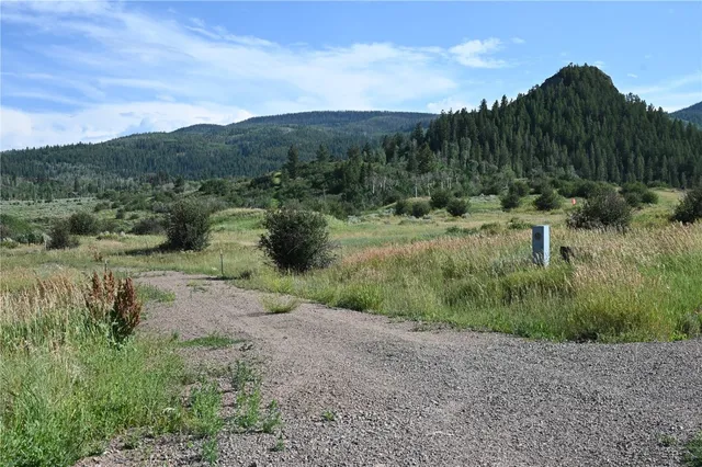 $634,900 | 23590 Young Creek Way, Oak Creek, CO 80467