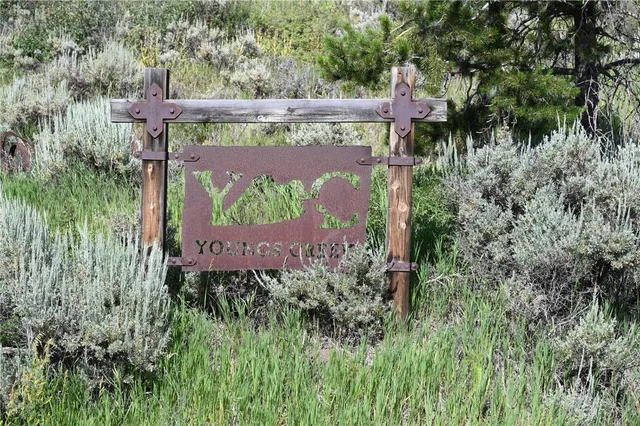 $634,900 | 23590 Young Creek Way, Oak Creek, CO 80467