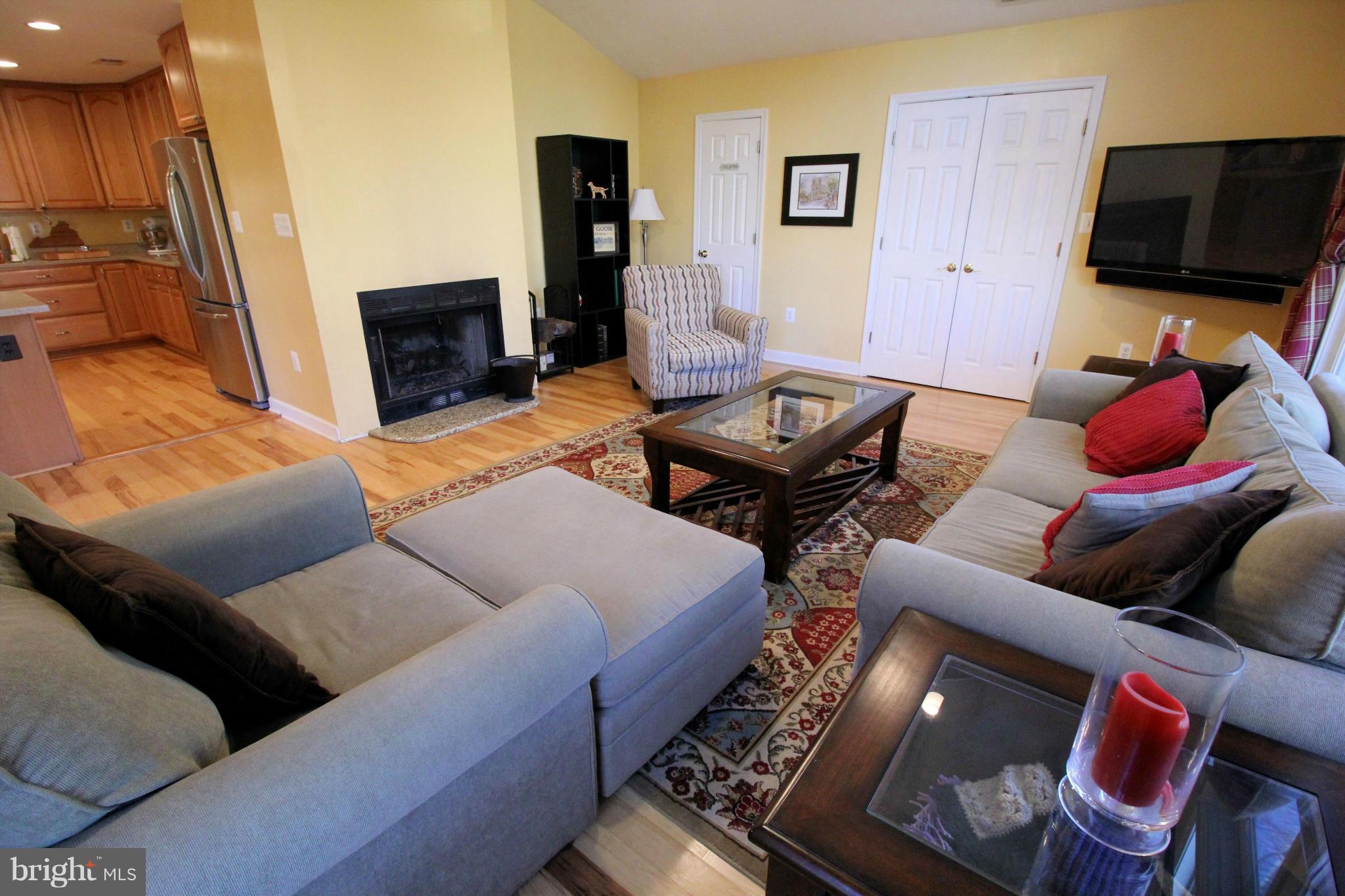 7308 Inzer Street Springfield, VA 22151 - Photo 13 of 30 Family Room