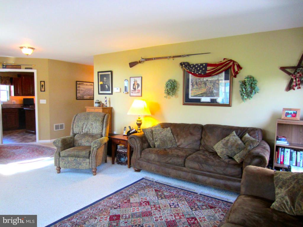 672 Laurel Avenue Lititz, PA 17543 - Photo 22 of 63