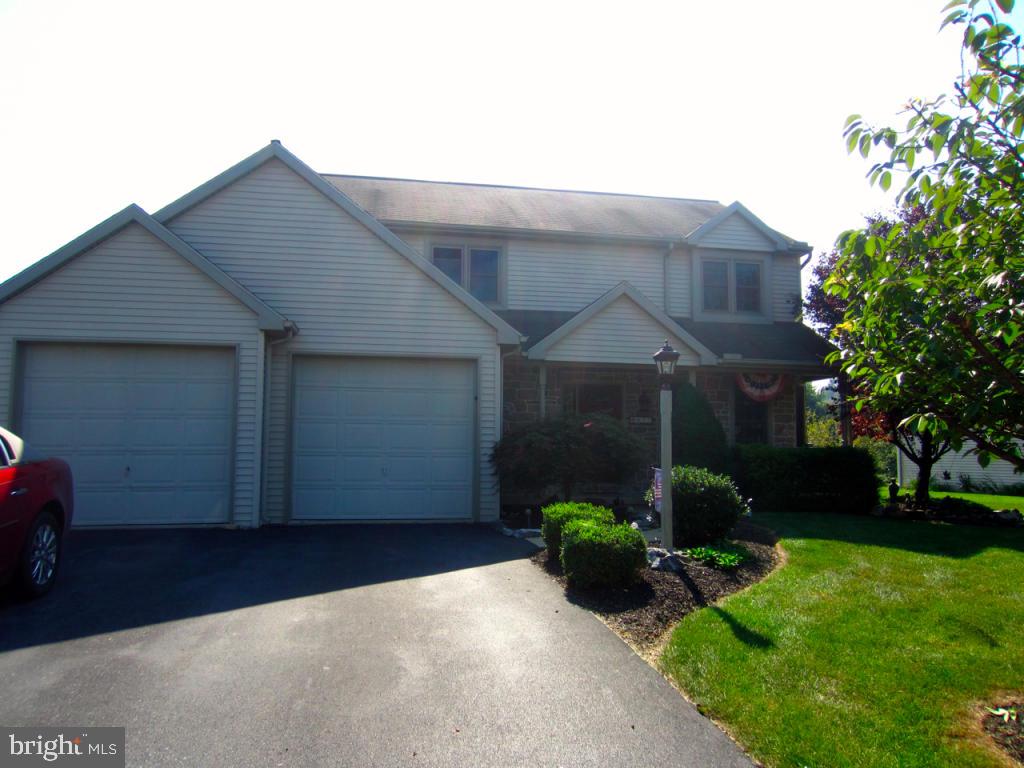 672 Laurel Avenue Lititz, PA 17543 - Photo 3 of 63