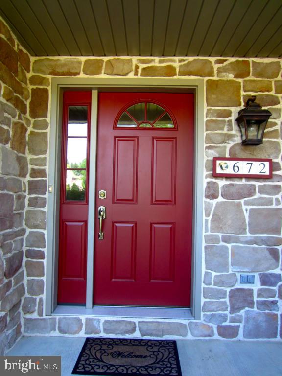 672 Laurel Avenue Lititz, PA 17543 - Photo 6 of 63