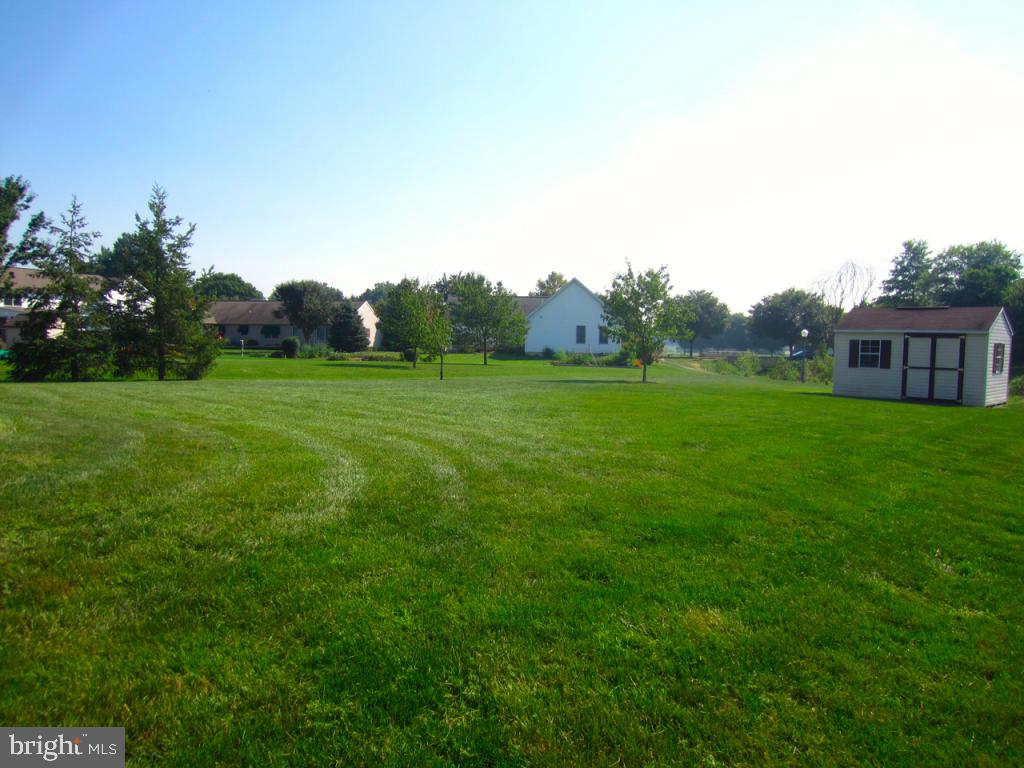 672 Laurel Avenue Lititz, PA 17543 - Photo 8 of 63