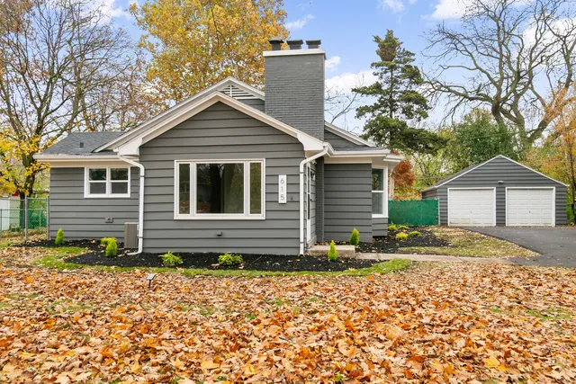 $424,700 | 615 Polo Drive, Wheaton, IL 60187