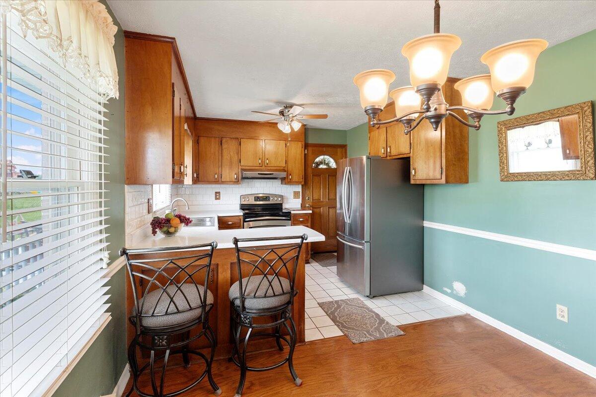 5268 Ridgecrest Avenue Pulaski, VA 24301 - Photo 15 of 71 19-19