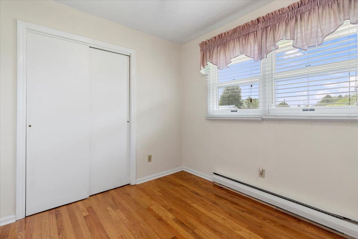 5268 Ridgecrest Avenue Pulaski, VA 24301 - Photo 22 of 71 26-26