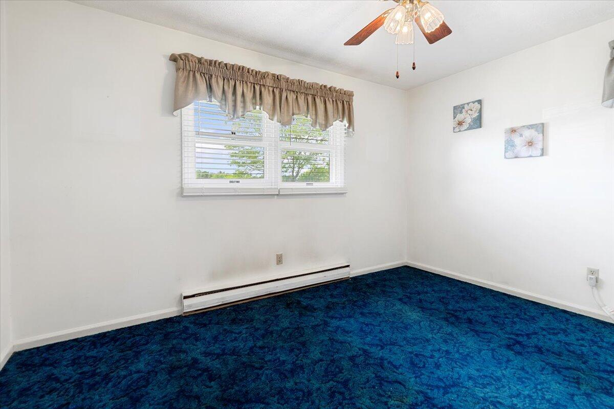 5268 Ridgecrest Avenue Pulaski, VA 24301 - Photo 23 of 71 27-27