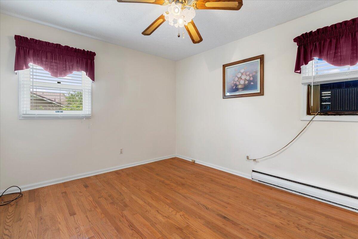5268 Ridgecrest Avenue Pulaski, VA 24301 - Photo 25 of 71 29-29