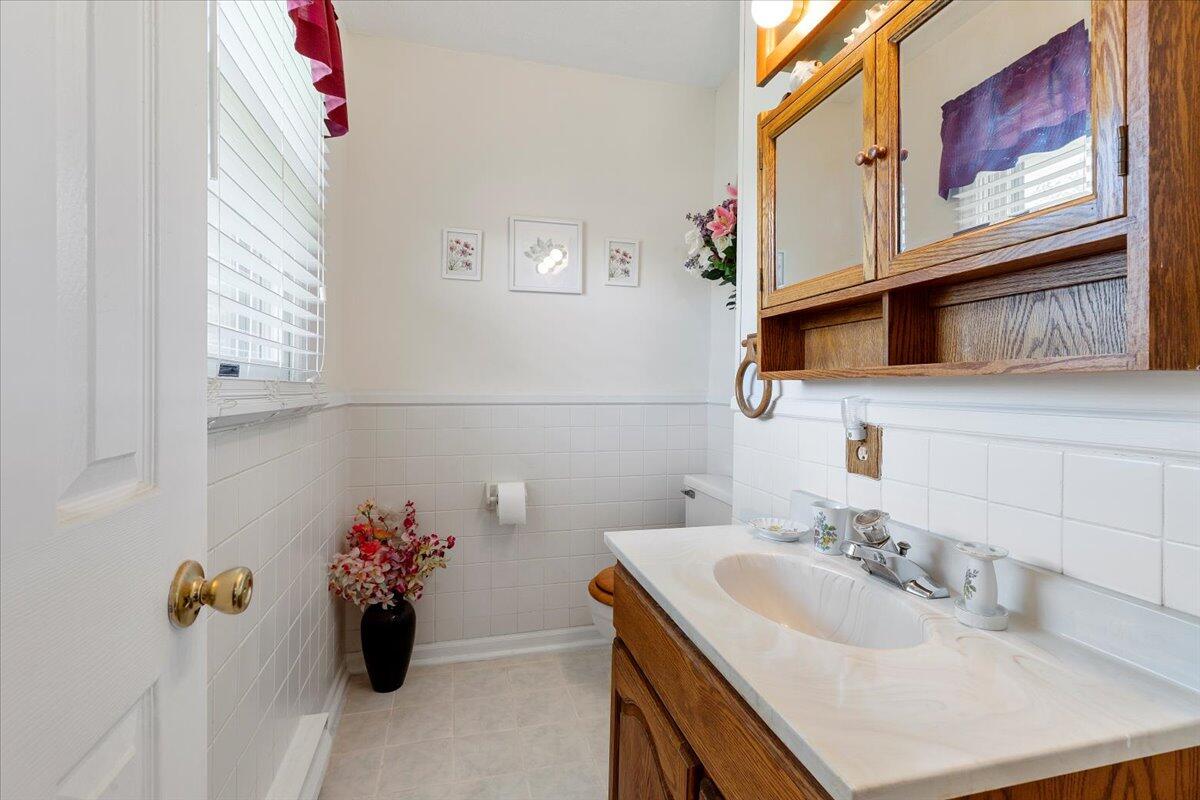 5268 Ridgecrest Avenue Pulaski, VA 24301 - Photo 27 of 71 31-31