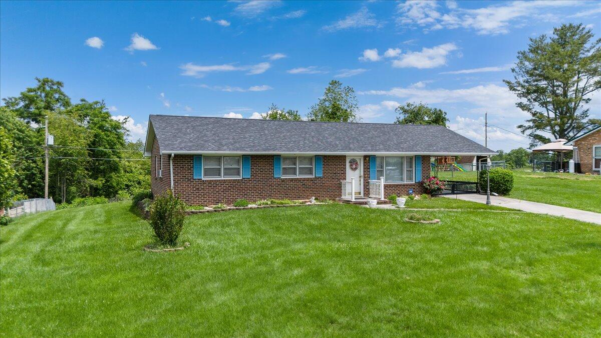 5268 Ridgecrest Avenue Pulaski, VA 24301 - Photo 3 of 71 04-4