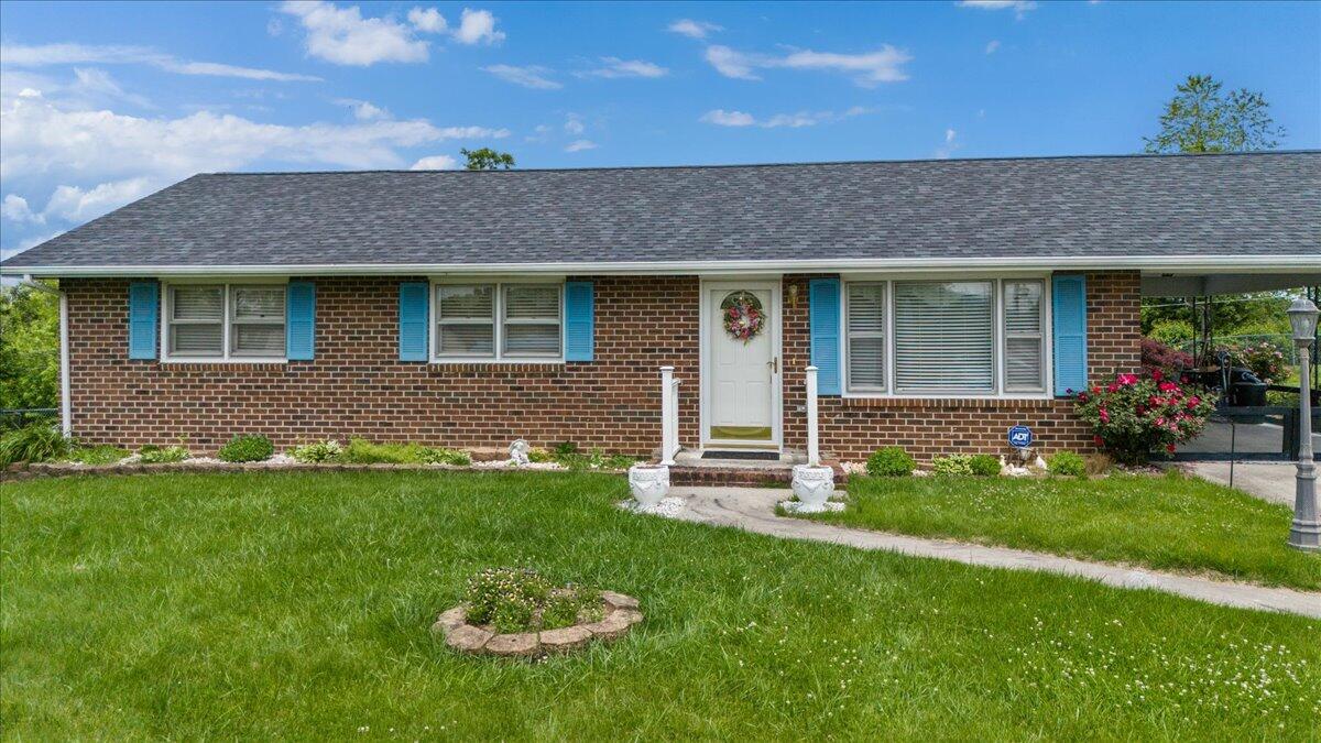 5268 Ridgecrest Avenue Pulaski, VA 24301 - Photo 5 of 71 06-6