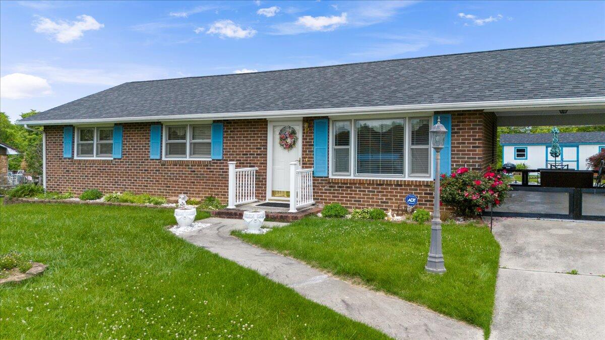5268 Ridgecrest Avenue Pulaski, VA 24301 - Photo 6 of 71 08-8