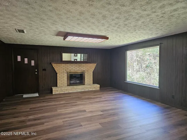 $1,600 | 2061 Harvard Street, Middleburg, FL 32068