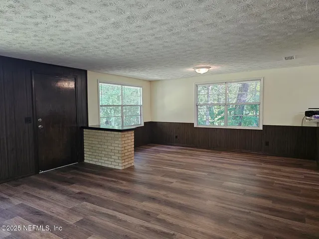 $1,600 | 2061 Harvard Street, Middleburg, FL 32068