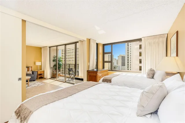 $695,000 | 201 ʻŌhua Avenue, Unit 1706, Honolulu, HI 96815