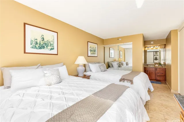 $695,000 | 201 ʻŌhua Avenue, Unit 1706, Honolulu, HI 96815