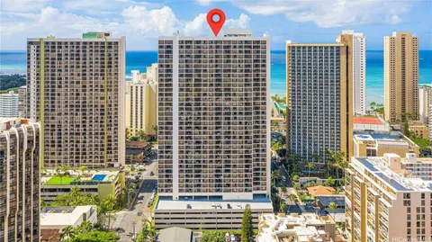 $680,000 | 201 ʻŌhua Avenue, Unit 1706, Honolulu, HI 96815