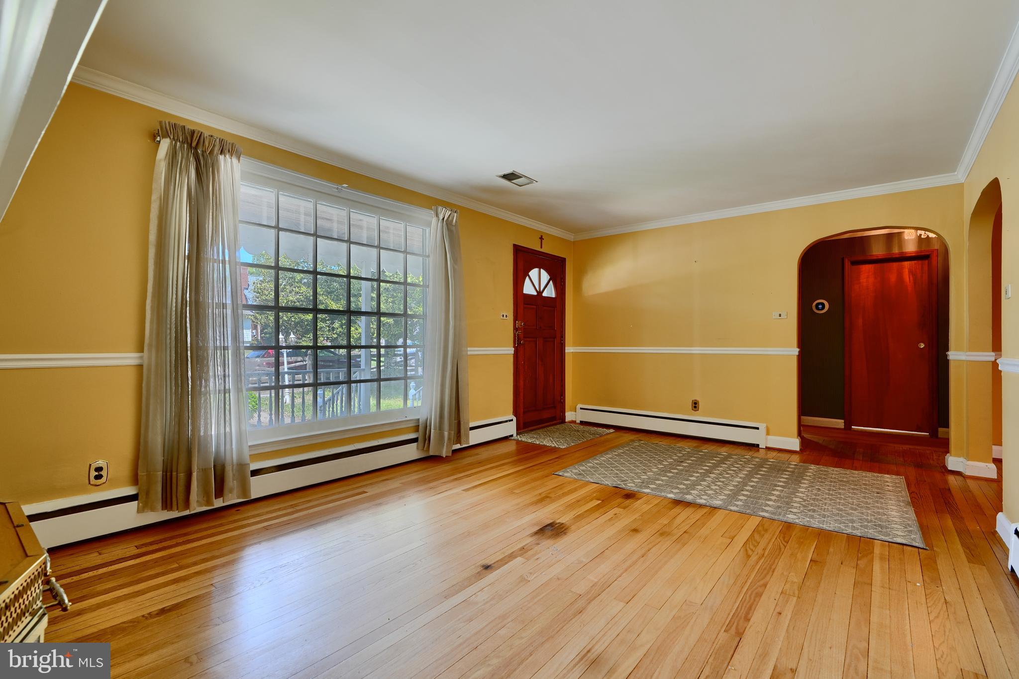 1945 Midland Road Baltimore, MD 21222 - Photo 13 of 69 Living Room