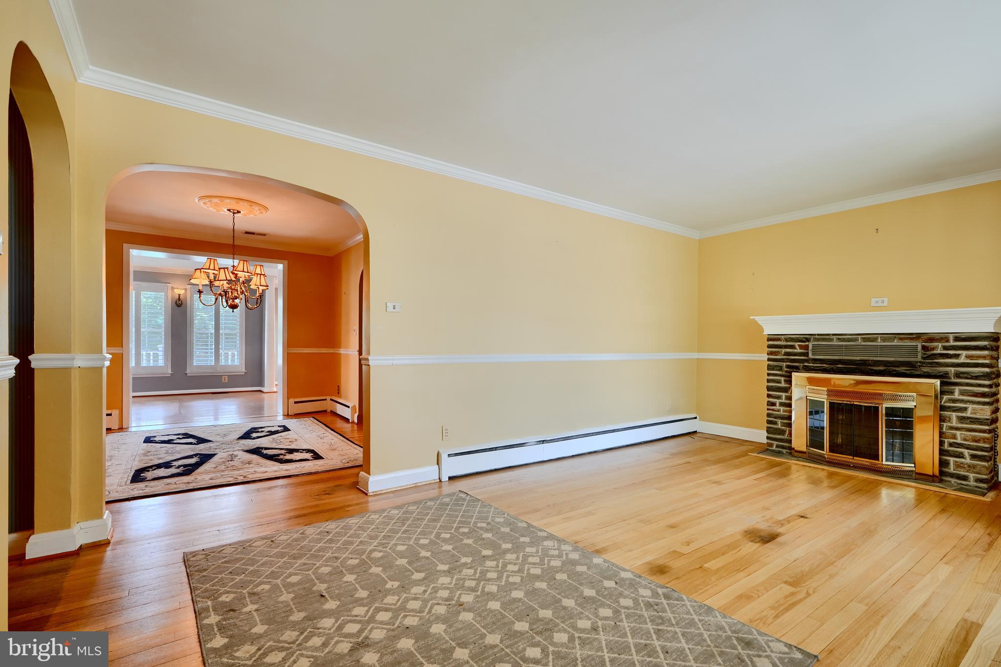 1945 Midland Road Baltimore, MD 21222 - Photo 14 of 69 Living Room