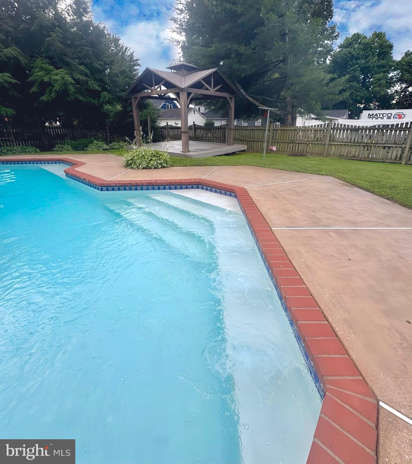 1945 Midland Road Baltimore, MD 21222 - Photo 2 of 69 Inground Pool