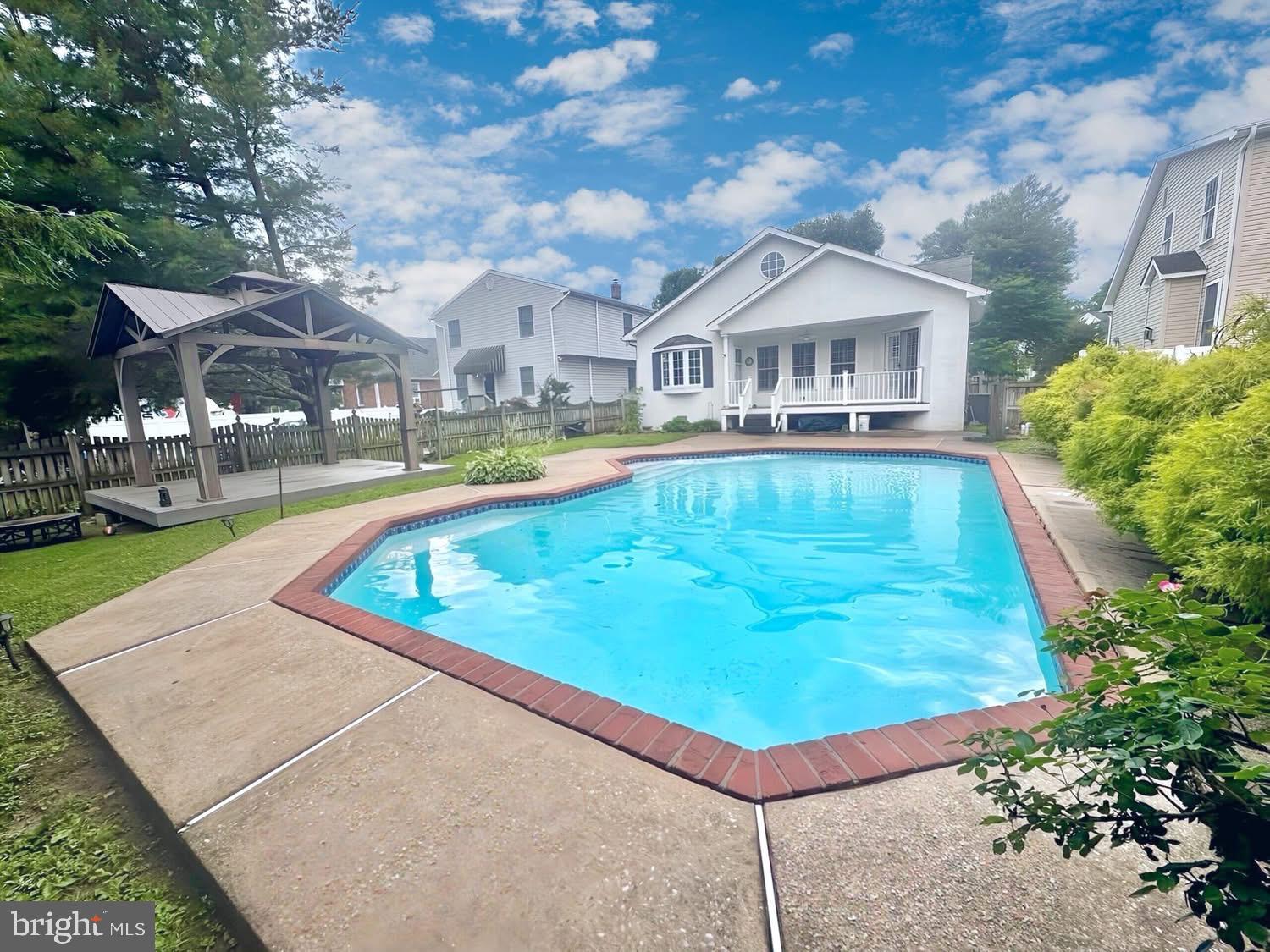 1945 Midland Road Baltimore, MD 21222 - Photo 3 of 69 Inground Pool