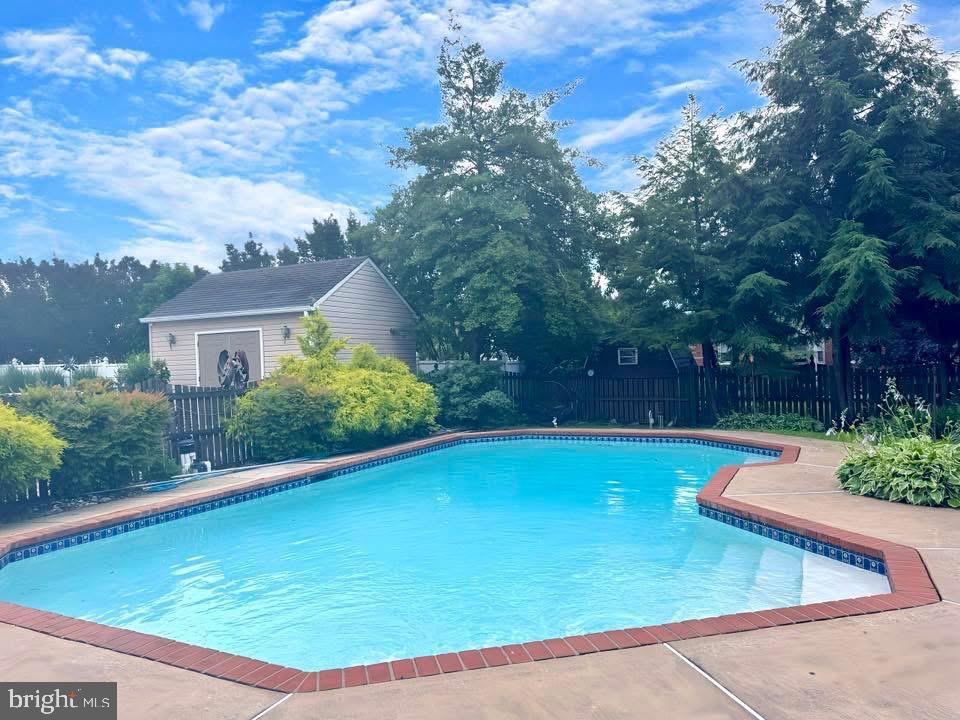 1945 Midland Road Baltimore, MD 21222 - Photo 4 of 69 Inground Pool