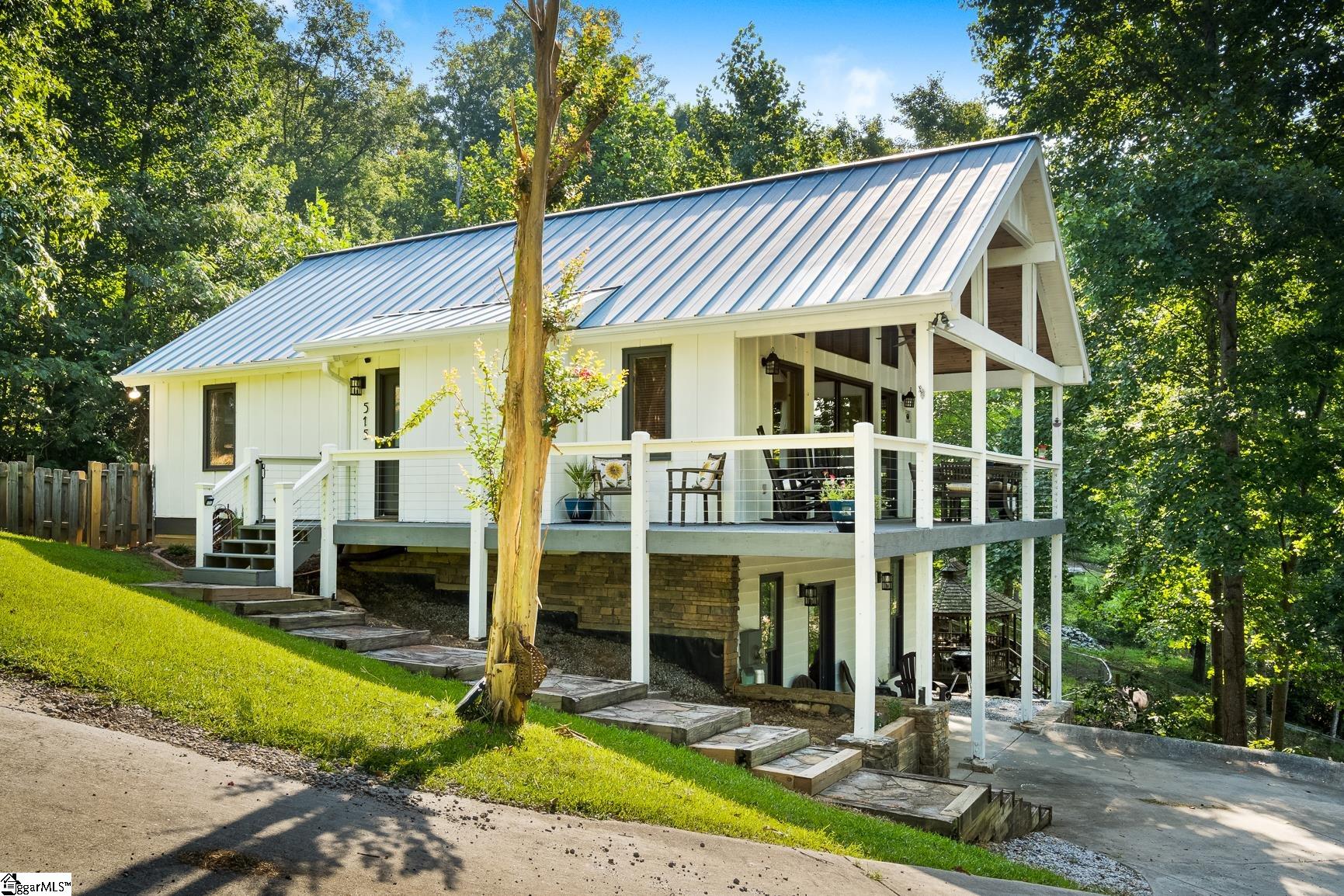 515 Inlet Drive Seneca, SC 29672 - Photo 1 of 32 Gallery Image 1