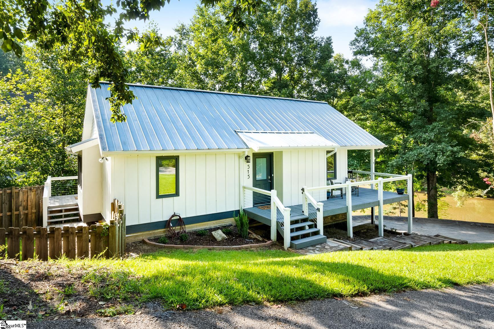515 Inlet Drive Seneca, SC 29672 - Photo 2 of 32 Gallery Image 2